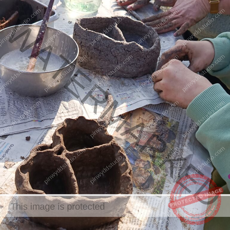 Modelage en papier terre